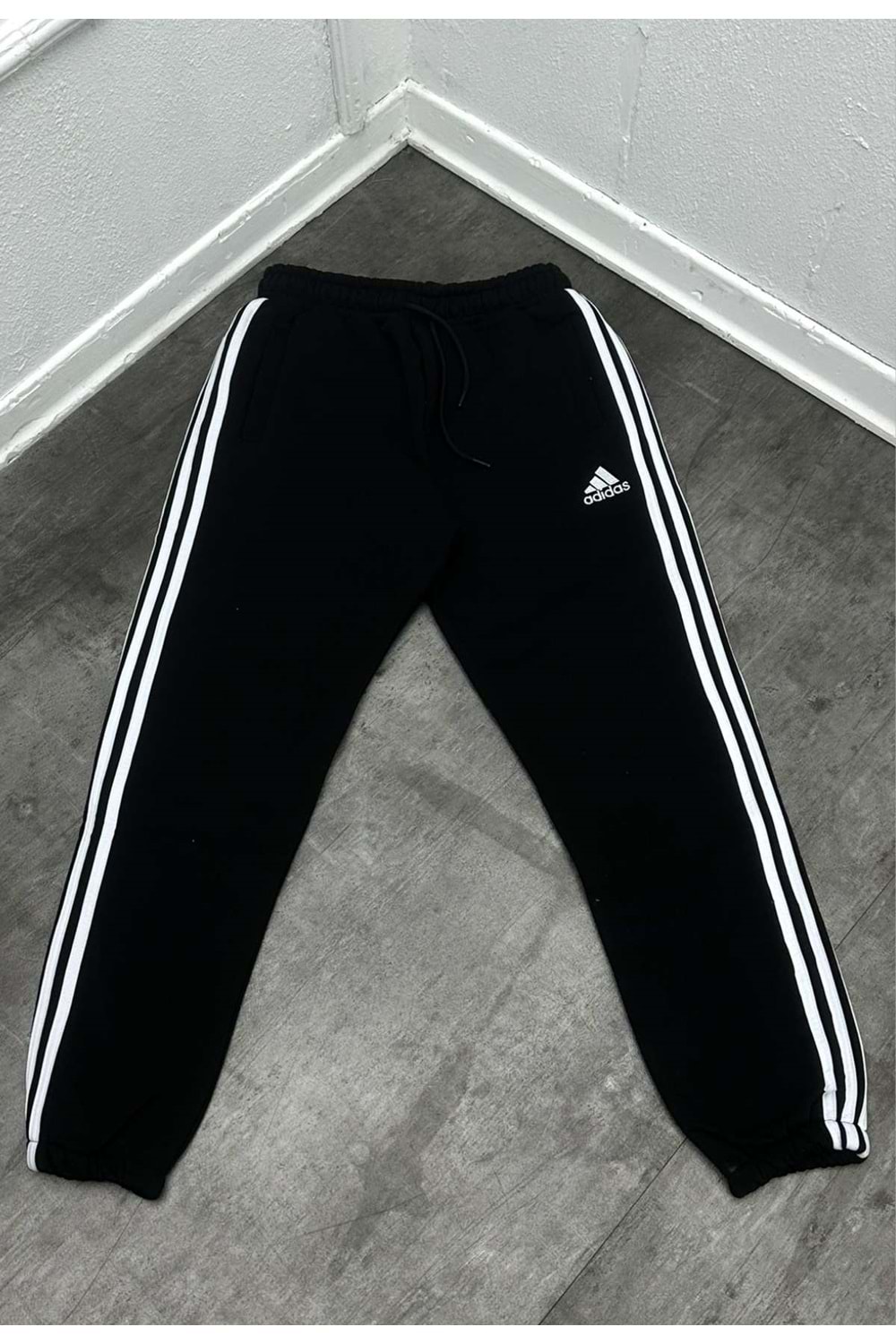 1011 ADİDAS PAÇA LASTİK EŞOFMAN - SİYAH