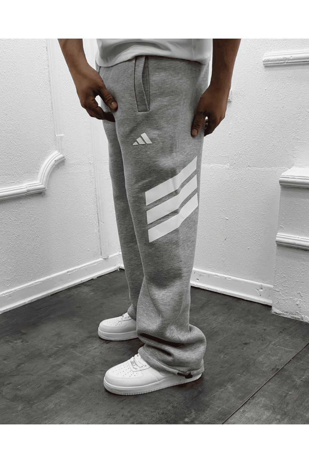 1022 ADIDAS ÇAPRAZ ŞERIT DETAY BAGGY EŞOFMAN - SİYAH - M