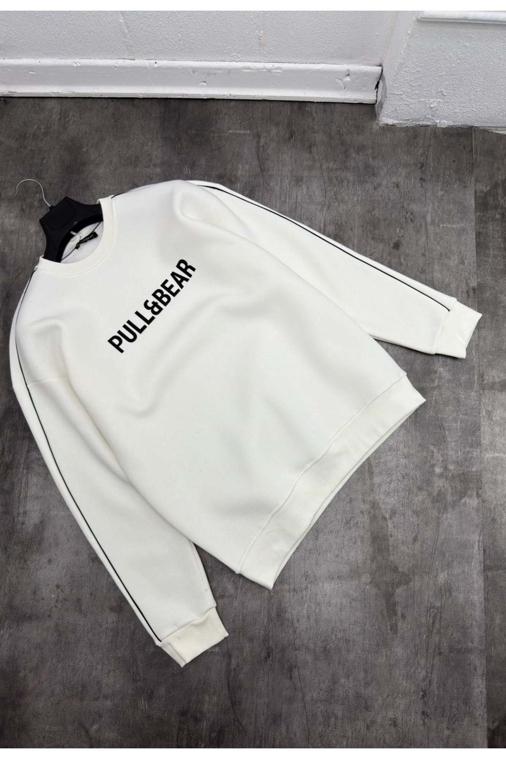 1003 PULL BEAR BISIKLET YAKA SWEAT - BEYAZ-SIYAH - S