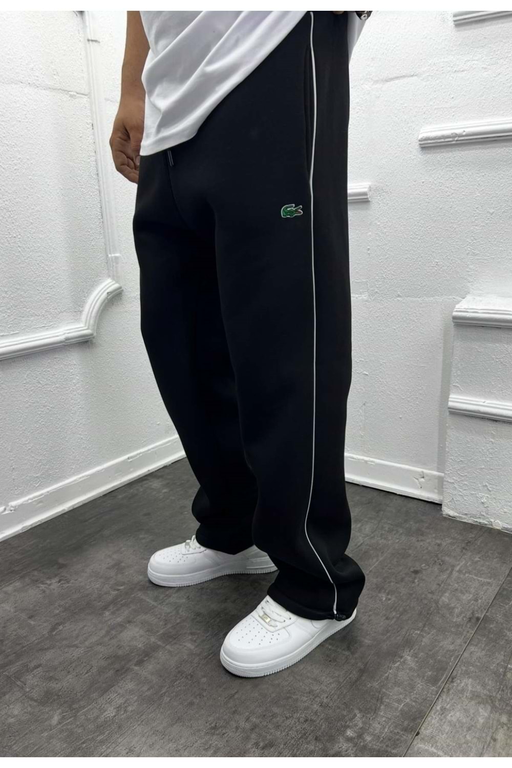1022 LACOSTE ŞERİT DETAY EŞOFMAN - SİYAH