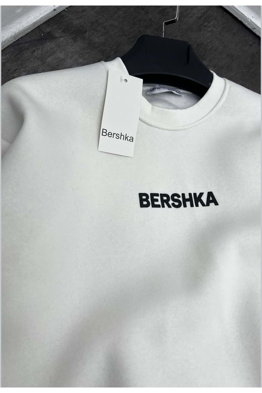 1001 BERSHKA BİSİKLET YAKA SWEAT - BEYAZ - M