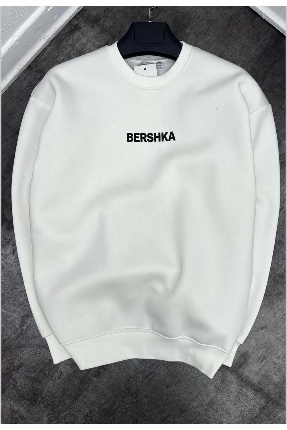 1001 BERSHKA BİSİKLET YAKA SWEAT - BEYAZ - M