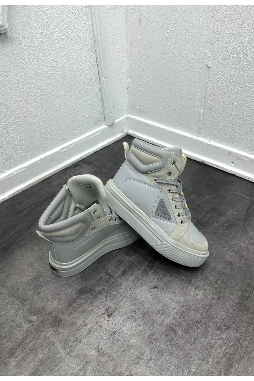 1003 PRADA BILEKLI AYAKKABI - GRİ